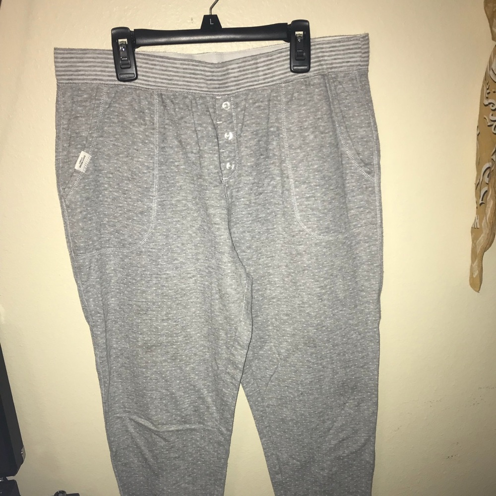grey w white dots sweatpants